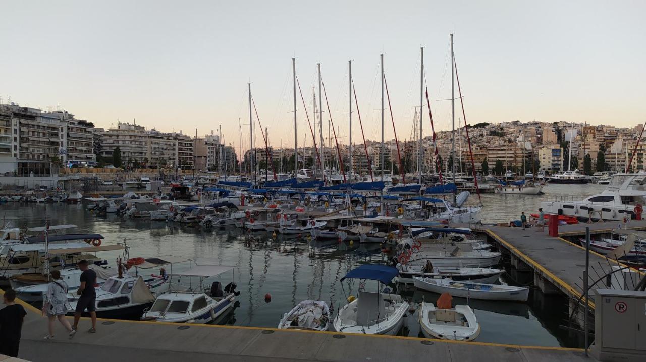 Με Θεα Το Λιμανι Lejlighed Piræus Eksteriør billede